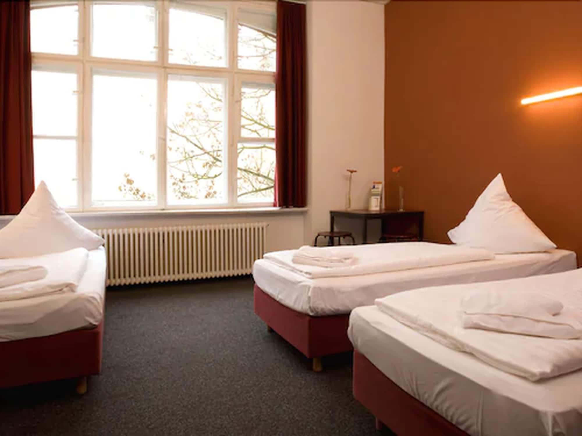 Hotel 103 Берлин Экстерьер фото